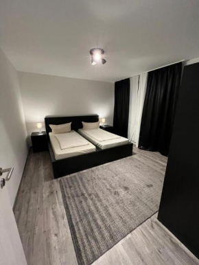 E & N Apartments